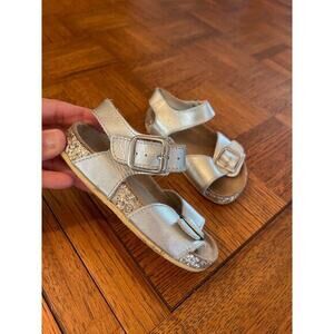 Youth girls Mini  Boden leather sandals size 25 (8)